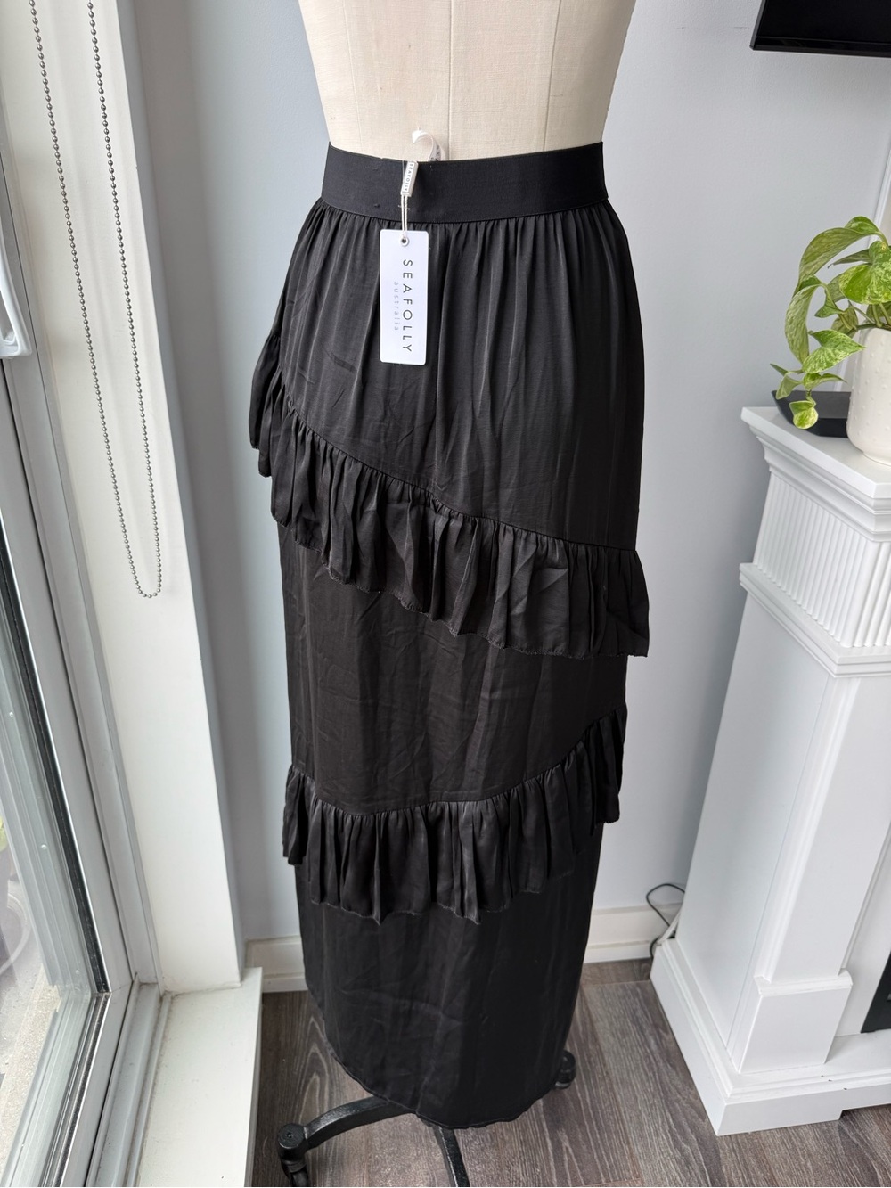 Seafolly Black Ruffle-Tier Maxi Skirt - Picture 2 of 7